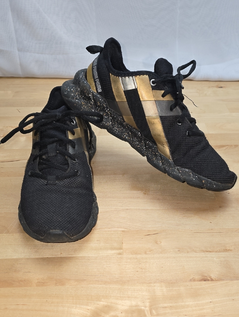 Puma Boy's Weave XT Speckle Black Gold Big Kid Lace Up Size 5.5 C
